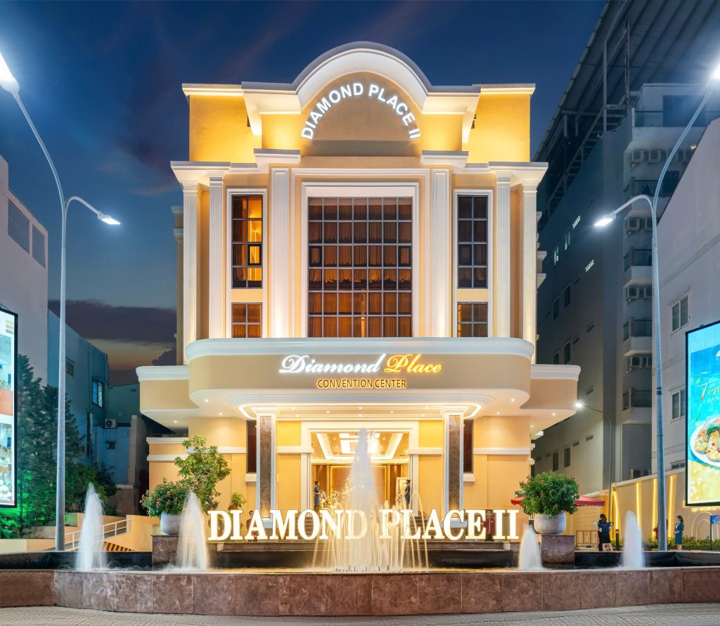 Đặc quyền tại nhà hàng tiệc cưới Diamond Place II - Dành cho các cặp đôi có "dấu ấn số 5" Nhà hàng tiệc cưới Diamond Place II