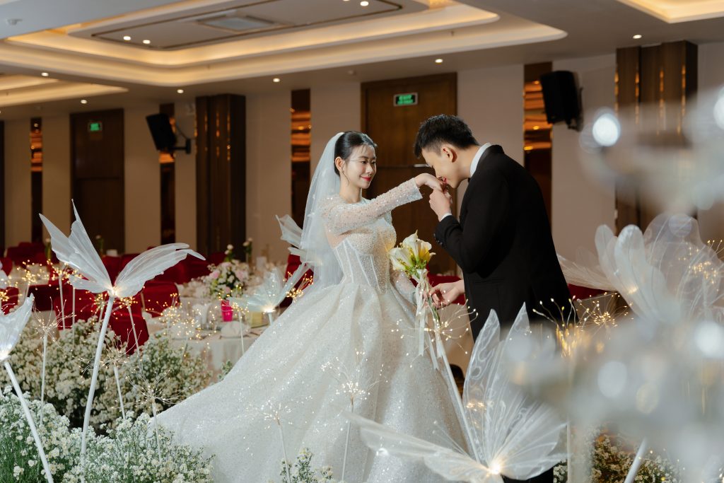 Dâu Rể tổ chức tiệc cưới hạnh phúc tại Diamond Place 2