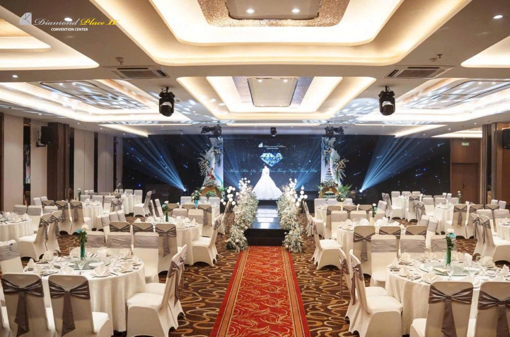 Cưới Cùng “Version” Đẹp Nhất Tại Diamond Place 2 – Nơi Viết Nên Chuyện Tình Riêng Của Bạn Không gian tiệc cưới sang trọng, hiện đại